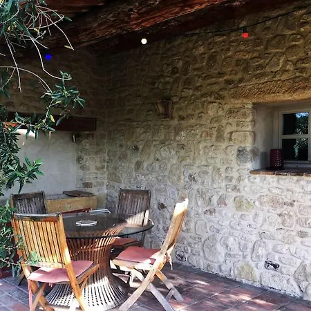 Des Amis Domaine De Mas Caron Holiday home *