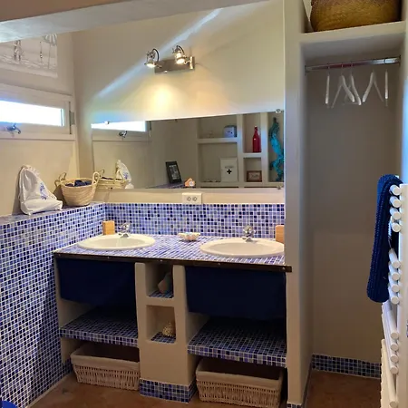 Holiday home Des Amis Domaine De Mas Caron Caromb